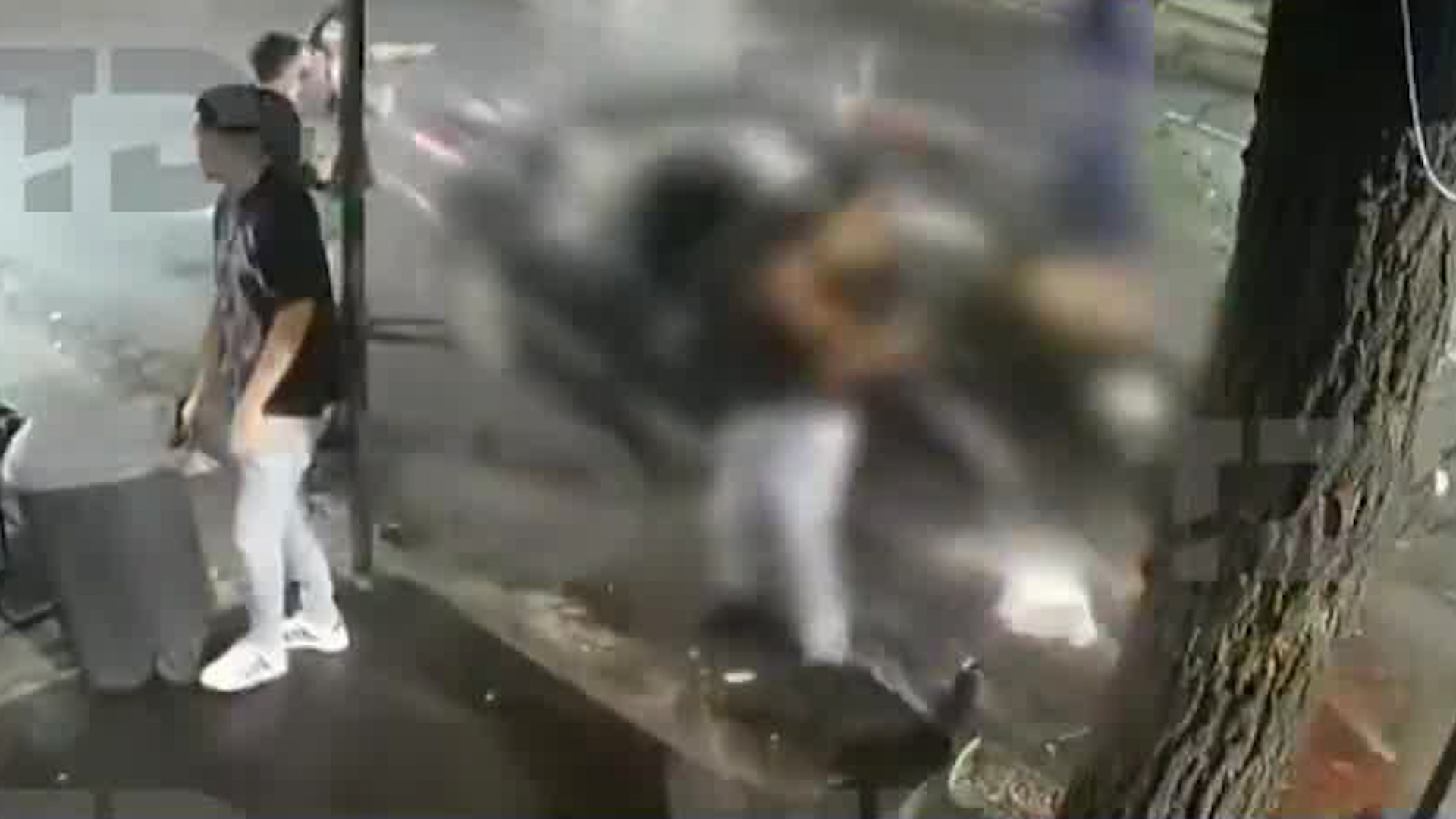 Conductor atropella a comensales de un bar en Azcapotzalco dejando 6 heridos; graban el momento