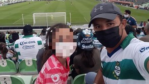 A través de redes sociales, Carlos Said Arellano, padre de la joven, denunció los hechos, revelando que el procedimiento fue presuntamente realizado por un ciru