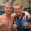 Julio César Chávez elogió la destacada carrera de Saúl Álvarez, sin embargo, considera que ya han sido muchos años boxeando, lo que le ha generado cansancio.