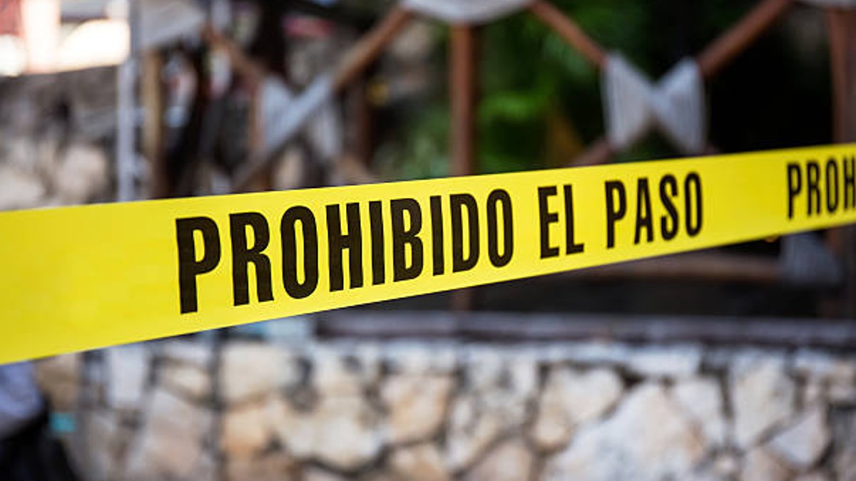 El ataque dejó como saldo a un agente estatal herido de gravedad, identificado como el conductor de la camioneta.
