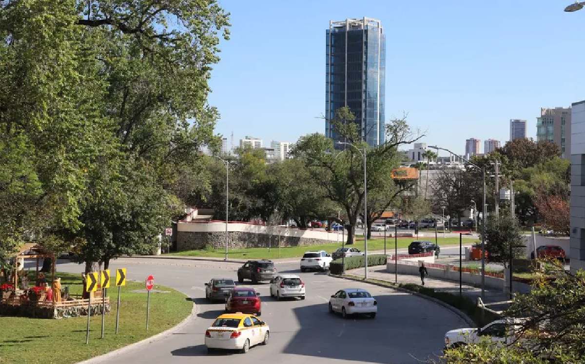 Algunas de las obras realizadas o impulsadas por Mauricio Fernández han sido La Milarca, el Gran Parque y las remodelaciones en la Calzadas Del Valle.