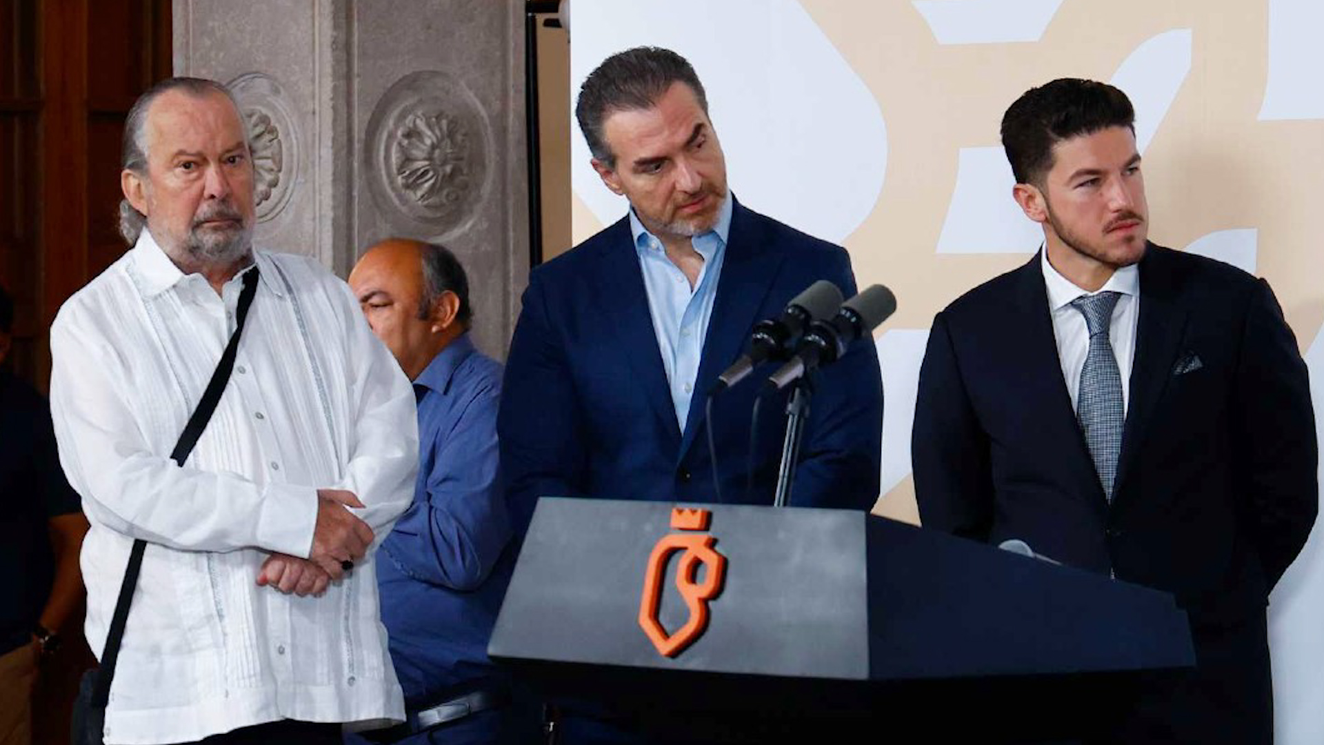 La muerte de Mauricio Fernández sorprendió a toda la comunidad, así como a empresarios y políticos que lamentaron su deceso.
