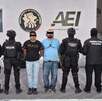 Dos hombres fueron detenidos al estar relacionados con los asesinatos de una mujer y su hija embarazada en la colonia Fomerrey 106, al norte de Monterrey.