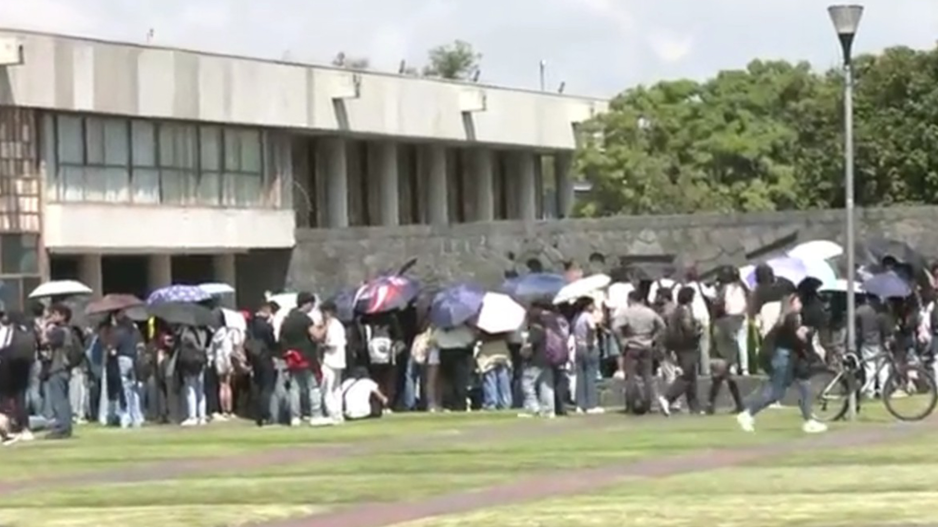 La Facultades de Ciencias Políticas y Sociales cerraron sus instalaciones tras asamblea en apoyo a CCH Sur.