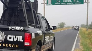 Un grupo de civiles armados accionó sus armas en contra de los uniformados