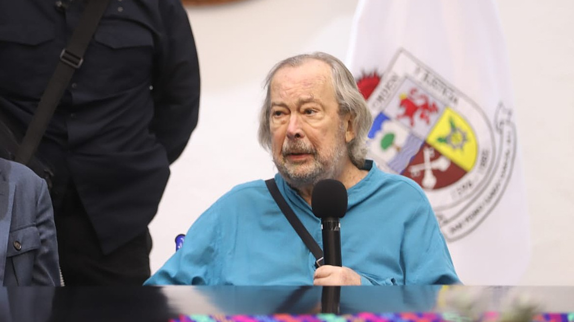 Mauricio Fernández había pedido licencia a su cargo por complicaciones de salud.