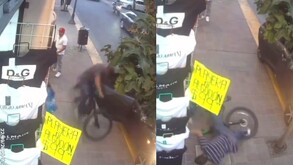En un video que fue compartido en redes sociales se muestra como un hombre que va en bicicleta por la calle se sube a la banqueta