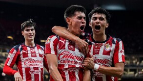 Con 8 bajas, las Chivas enfrentaron a Necaxa en el Estadio Akron, llevándose una importante victoria que inyecta confianza en la recta final del torneo.