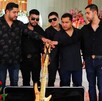 Enigma Norteño volvió a los escenarios tras el asesinato de Ernesto Barajas, con un emotivo homenaje lleno de nostalgia, orgullo y apoyo del público.