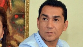 José Luis Abarca obtiene suspensión; medida impide que sea condenado a 92 años por secuestro.
