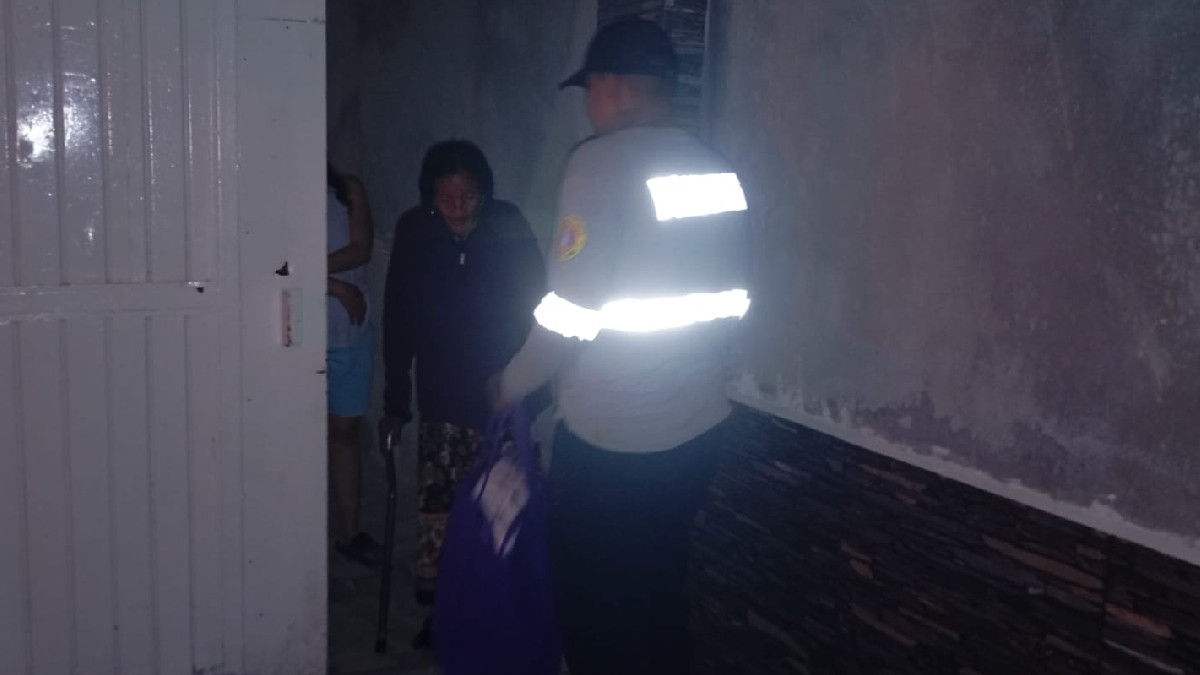 Una mujer de 90 años, originaria de Lerdo, Durango, fue localizada desorientada en las calles de Torreón, Coahuila, durante la madrugada de este jueves.