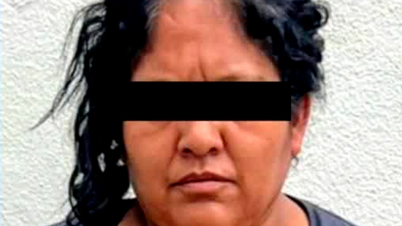 Una mujer con orden de aprehensión por el homicidio del secretario de Linares fue vinculada a proceso por delitos contra la salud.