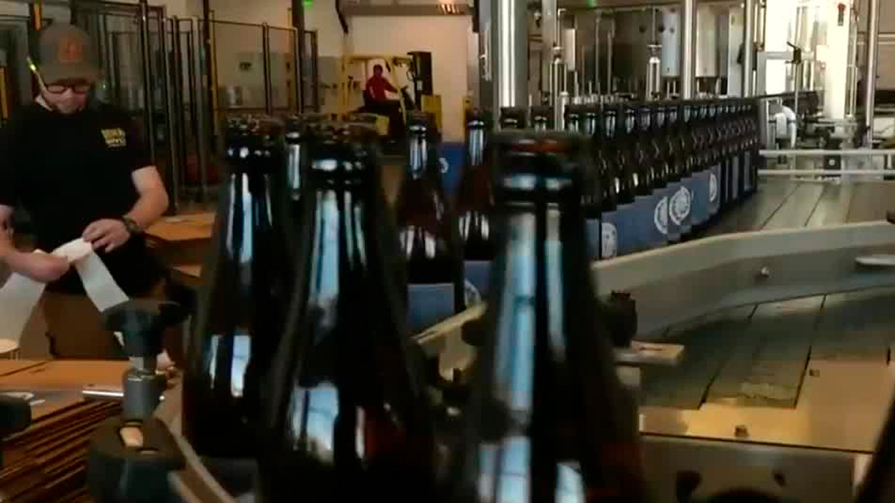 Investigadores de Oxford advierten que cualquier consumo de alcohol eleva el riesgo de demencia y que no hay evidencia de un efecto protector.