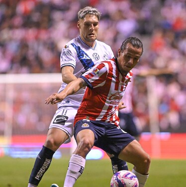 Chivas quiere aprovechar la victoria sobre Necaxa a media semana para sumar de a tres unidades en su visita a Puebla.