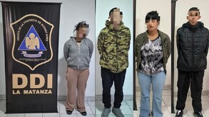 La investigación por el triple femininicidio condujo a la detención de cuatro personas, todas imputadas por homicidio agravado en un caso de extrema violencia