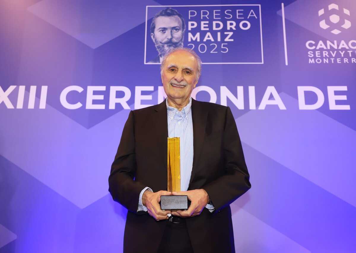 La Canaco Servytur otorgó la Presea Pedro Maiz Arsuaga 2025 al empresario Enrique Marcos Giacoman por su trayectoria y labor altruista.
