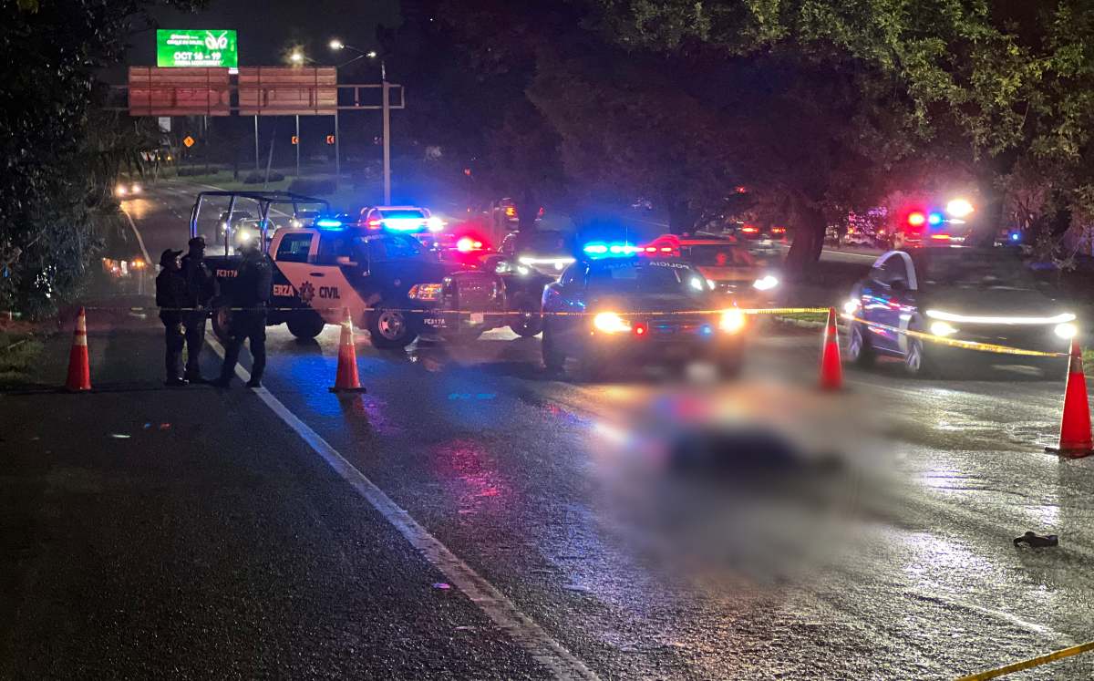 Un hombre murió luego de ser arrollado por una camioneta sobre la Carretera Nacional, a la altura de la comunidad de El Barro, en Monterrey.
