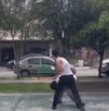 Pelean estudiantes del Conalep de Guadalupe en plaza pública.