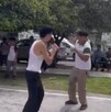 Pelean estudiantes del Conalep de Guadalupe en plaza pública.
