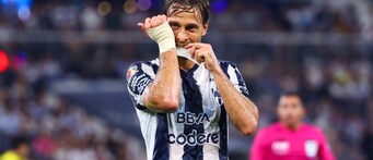 Sergio Canales es operado del muslo por lo que se pone en duda su participación contra el equipo de Santos.