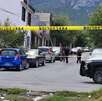 Un hombre fue asesinado a balazos afuera de una secundaria en el municipio de Santa Catarina, Nuevo León, en la colonia Lomas Altas.