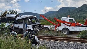Fue poco después de las 8 de la mañana cuando en la comunidad de la Nopalera, en el municipio de Comonfort, se registró este aparatoso accidente.