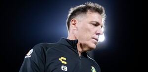 Las reuniones entre la directiva de los Esmeraldas y el estratega argentino Eduardo Berizzo para definir el futuro inmediato del proyecto verdiblanco