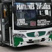 Cámaras de videovigilancia captaron el momento en el que una menor es atropellada por un camión de la Ruta Sur Panteones de Torreón.