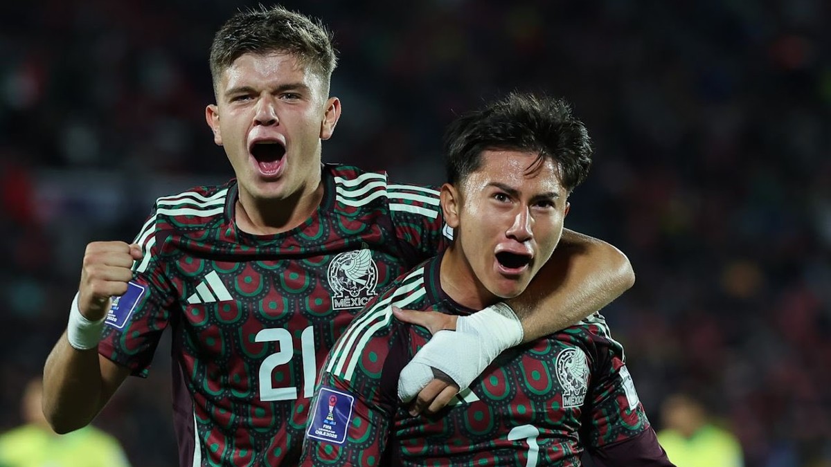 Tahiel Jiménez formó parte del once inicial de México en Chile. El juvenil recibió la confianza del estratega nacional Eduardo Arce para liderar el ataque