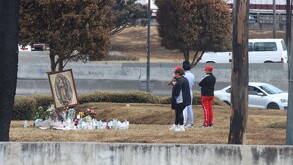 Autoridades de la Ciudad de México continúan con la búsqueda de familiares de las víctimas de la explosión de pipa en Iztapalapa