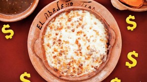 “El Abajeño, ubicado en el corazón de Tlaquepaque, ofrece desde 1979 gastronomía jalisciense, mariachi en vivo y un ambiente familiar único.”