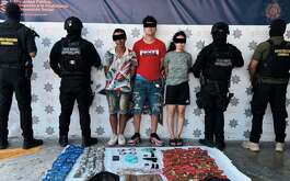Tres presuntos integrantes de un grupo criminal fueron detenidos en la colonia Valle Soleado en el municipio de Guadalupe, Nuevo León.