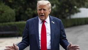 Donald Trump envía submarinos nucleares cerca de Rusia y plantea revivir acorazados; el mandatario señaló superioridad tecnológica de EU frente a rivales.