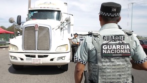 Los conductores han optado por huir incluso de patrullas reales, ya que permea la incertidumbre de que se trate de algún vehículo clonado.