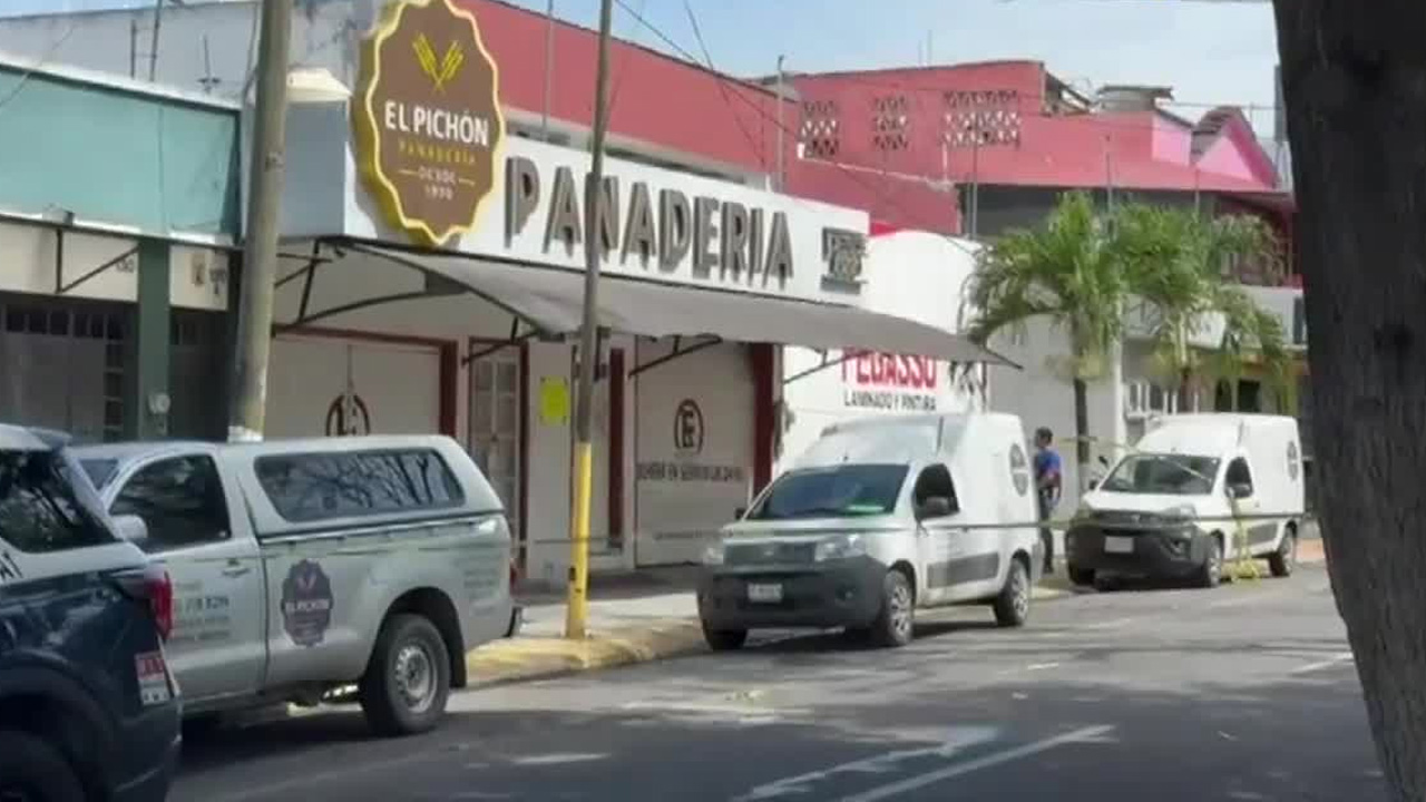 La Fiscalía de Colima vinculó a proceso al menor Juan Manuel “N”, acusado de participar en el multihomicidio ocurrido en la panadería “El Pichón”.