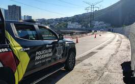 Un hombre murió luego de ser atropellado sobre la Autopista Monterrey-Saltillo, a la altura del municipio de Santa Catarina, Nuevo León.