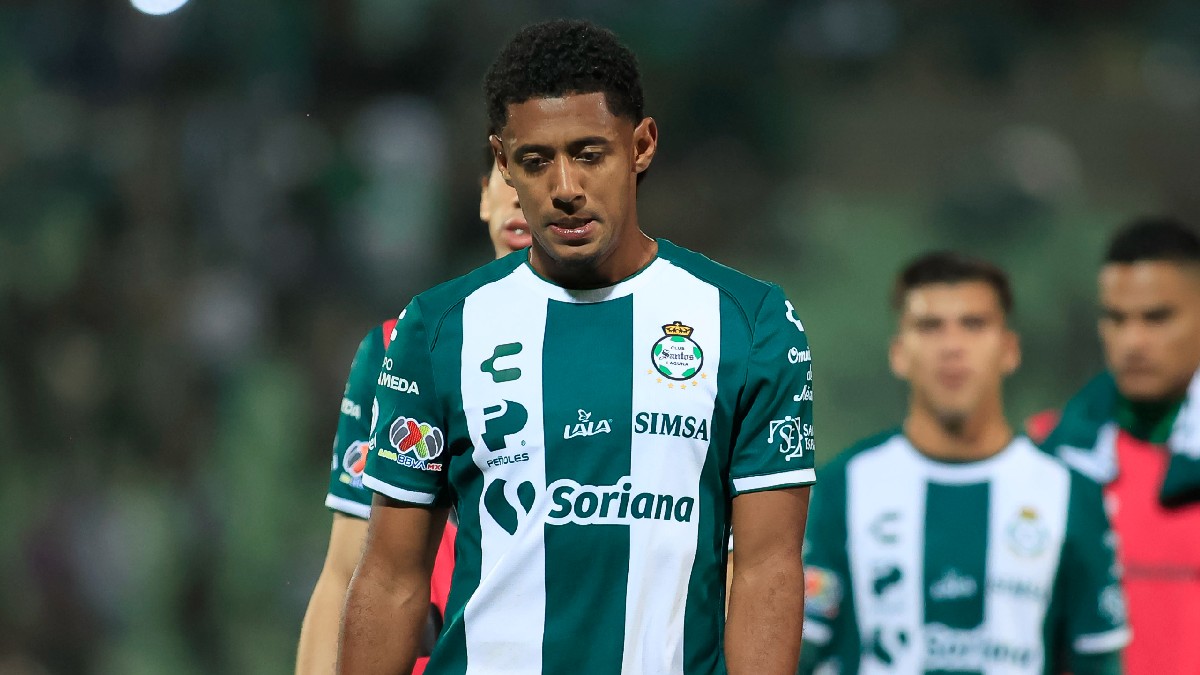 El delantero hondureño Anthony 'Choco' Lozano abandonaría al Santos Laguna al finalizar la temporada, según reportes de periodistas en su país