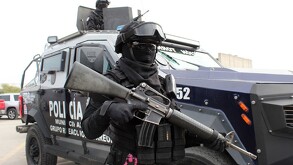 Detienen a dos hombres con droga.
