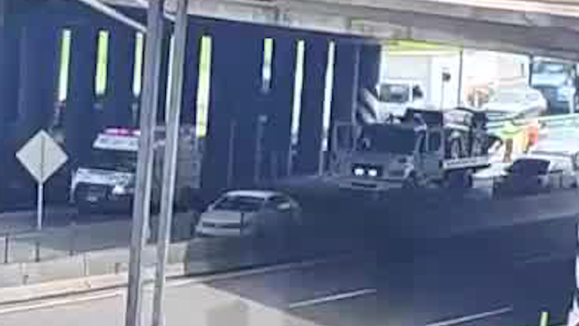 El incidente provocó una larga fila de vehículos sobre la Autopista Urbana Sur.