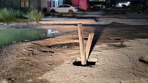 Una mujer sufre grave fractura de pierna tras caer en el fozo de una válvula de agua potable en Gómez Palacio.