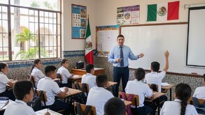 Además de la violencia física, cualquier tipo de amedrentamiento o amenazas que reciban los trabajadores de la educación.