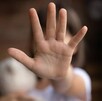 La gobernadora del estado de Guanajuato busca que se sancione con toda severidad a toda persona que violente a niños, niñas y adolescentes.