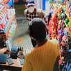 Un adulto mayor fue atacado de manera brutal con un machete durante el asalto de una tienda de abarrotes en el municipio de Montemorelos, Nuevo León.