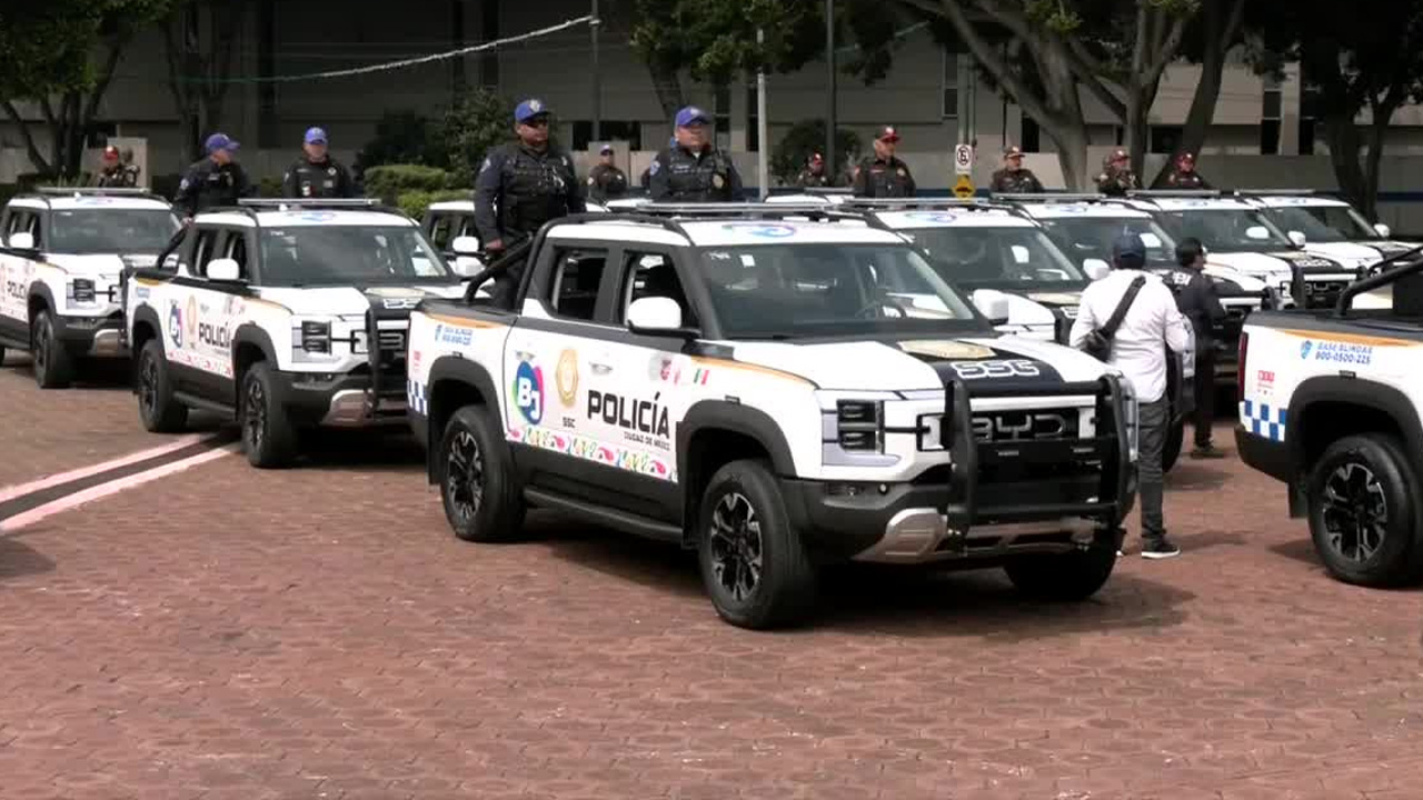 La alcaldía Benito Juárez de la Ciudad de México incorporó 40 nuevas patrullas tipo Pick up para reforzar la seguridad.