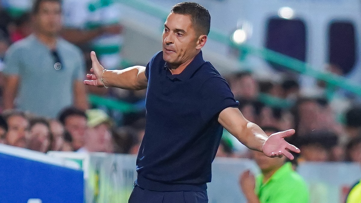 El director técnico de Santos Laguna, Francisco Rodríguez Vílchez, se ve obligado a preparar cambios en el once inicial para enfrentar a América