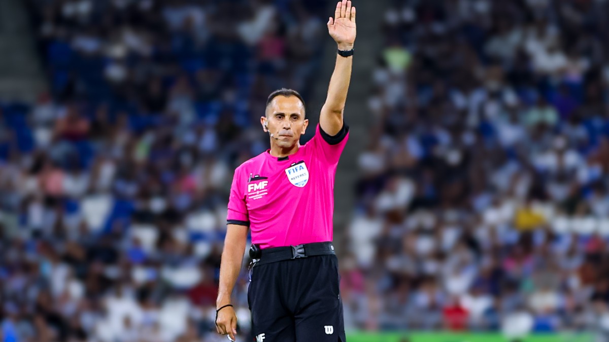 El árbitro central Luis Enrique Santander fue reasignado a funciones de videoasistencia (VAR) para la Jornada 12 de la Liga MX