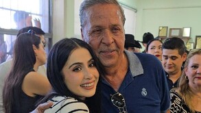 Lupita Villalobos se presenta de sorpresa en la jubilación de su papá.