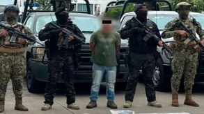 El hombre fue identificado como uno de los operadores del cártel jalisciense en Villahermosa y ya fue puesto a disposición del Ministerio Público.