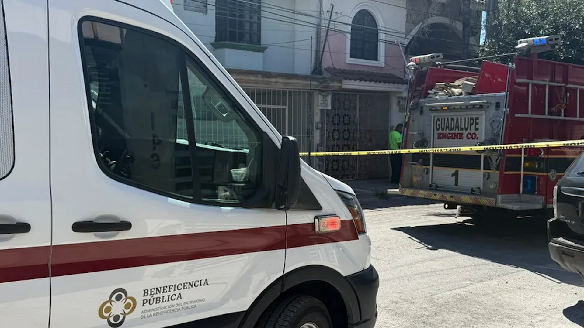 El incendio ocurrió cuando una familia se encontraba durmiendo en su casa ubicada en la colonia Miguel Hidalgo.