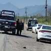 El cuerpo de un joven maniatado y baleado fue encontrado sobre el Libramiento Noroeste en el municipio de Escobedo, Nuevo León.
